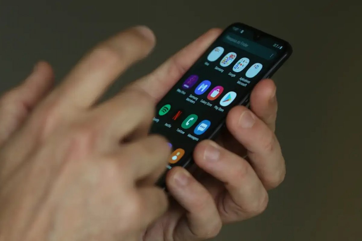 Confira como cadastrar o celular em ferramenta que facilita a recuperação em caso de furto ou roubo no carnaval da Bahia