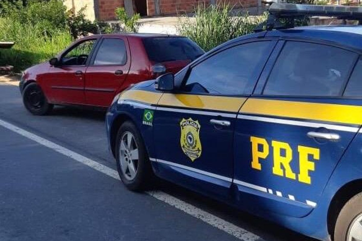Homem é preso com carro roubado em Wenceslau Guimarães