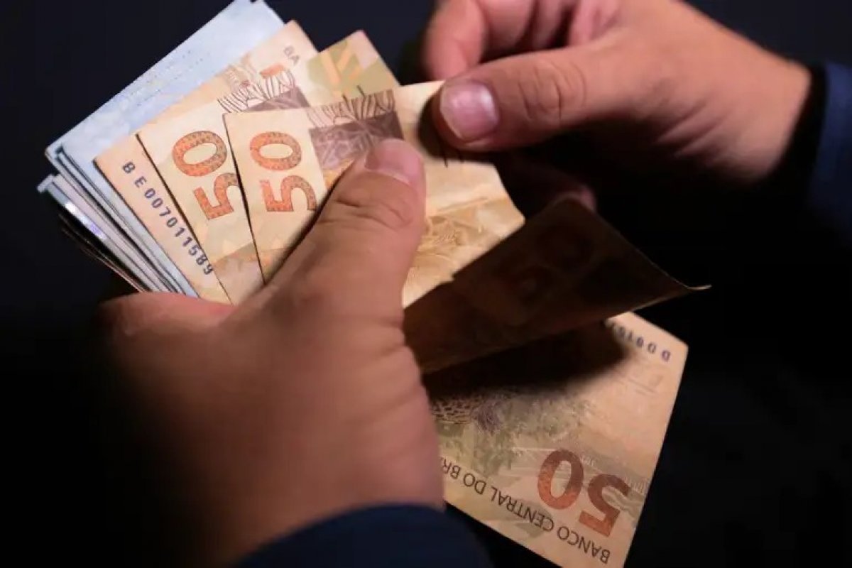 IPCA: preços sobem 0,33% em janeiro, impulsionados por valor do combustível