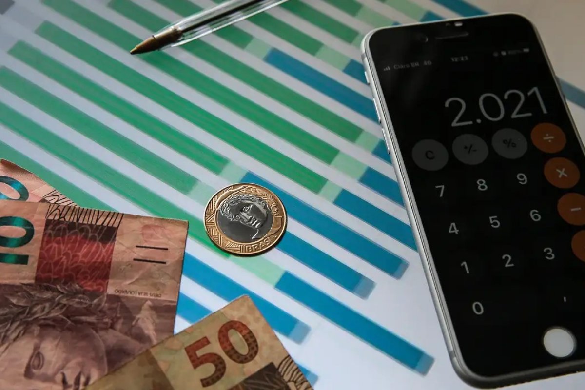 Quaest: 43% dos entrevistados acreditam que situação da economia piorou nos últimos 12 meses