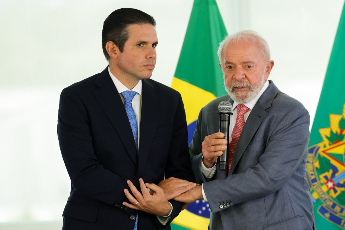 Reunião entre Hugo Motta e Lula para debater escala 6x1 é desmarcada 