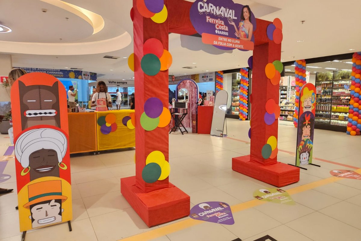 Beleza express e customização de abadá na Ferreira Costa!