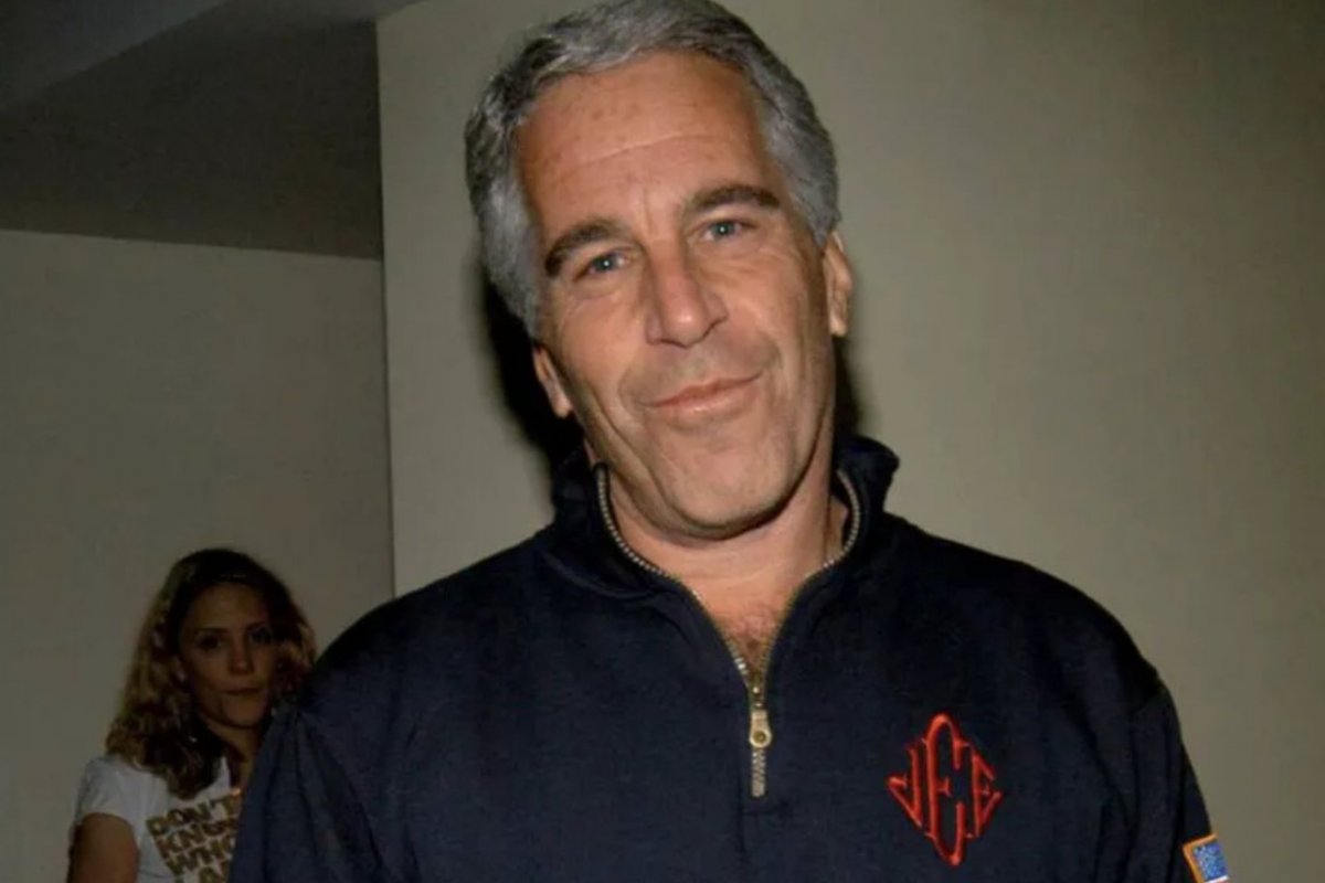 Cadastro indica CPF ativo no Brasil em nome de Jeffrey Epstein desde 2003