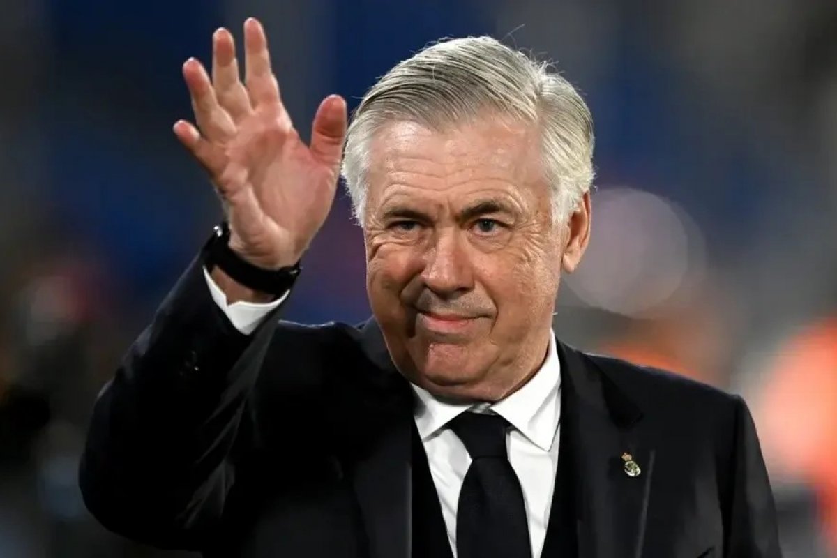 Ancelotti desembarca em Salvador nesta sexta (13) para curtir o Carnaval com Léo Santana