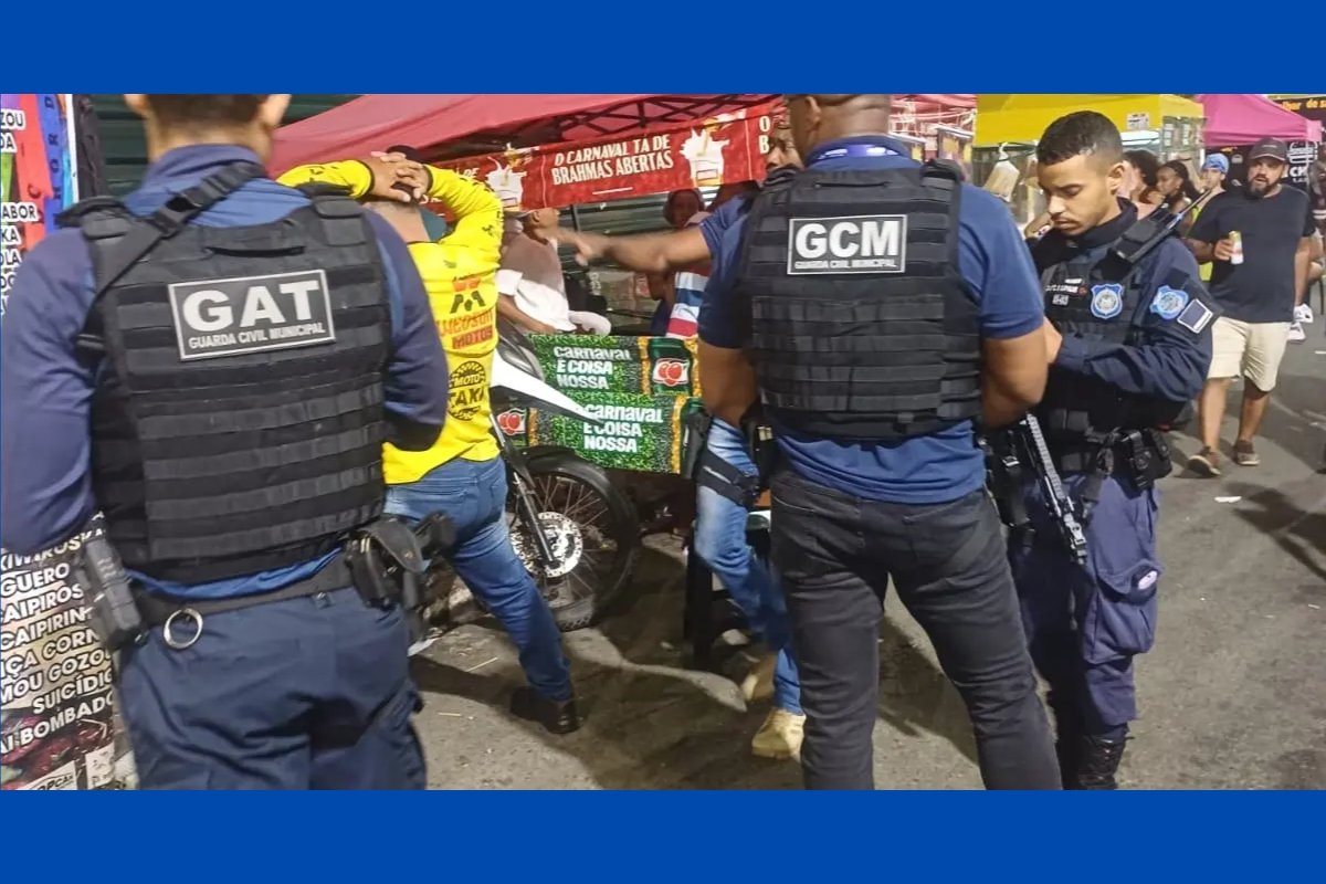 Procurado pelo crime de homicídio é preso enquanto fazia serviço de mototaxista em Salvador
