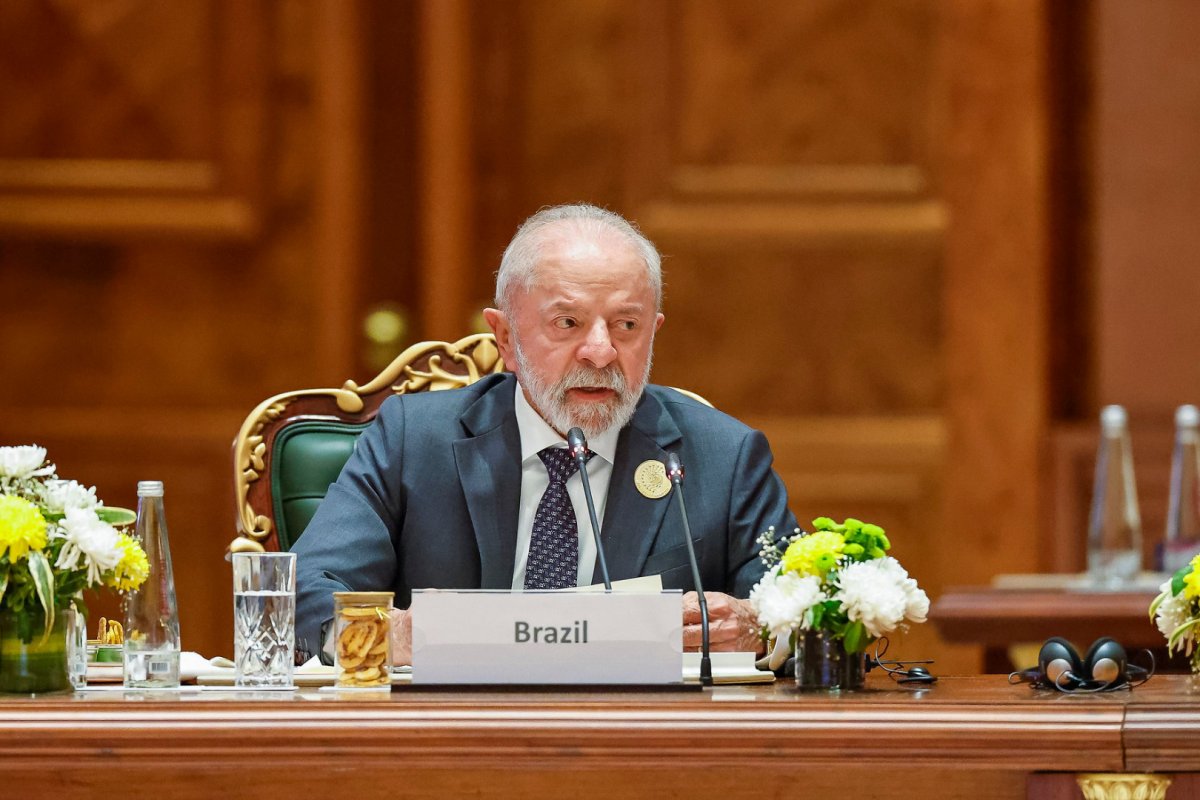Lula diz estar aberto ao diálogo com Trump sobre minerais críticos e tráfico, mas descarta negociar soberania