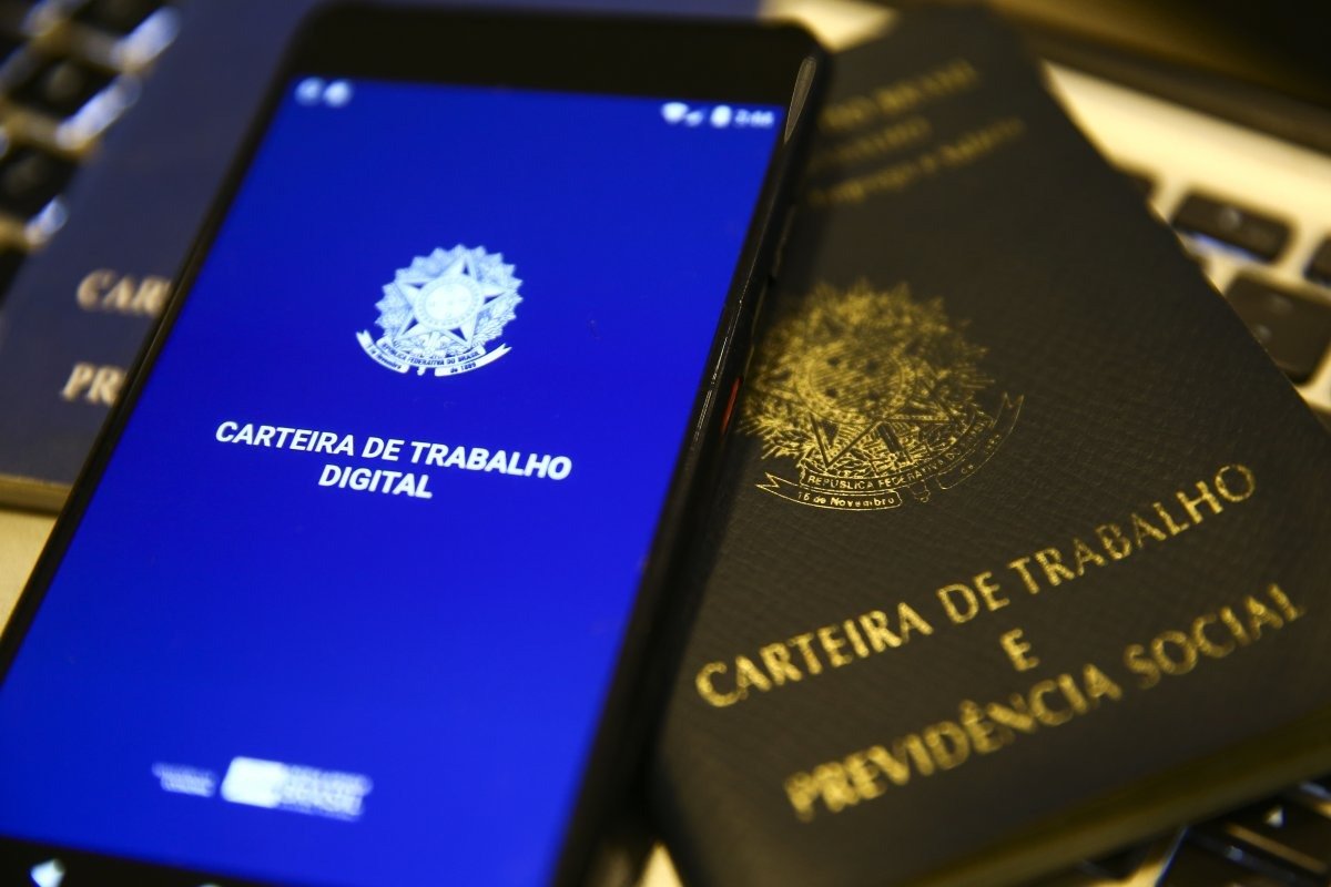 Simm oferece vagas de emprego e estágio nesta segunda-feira (23)