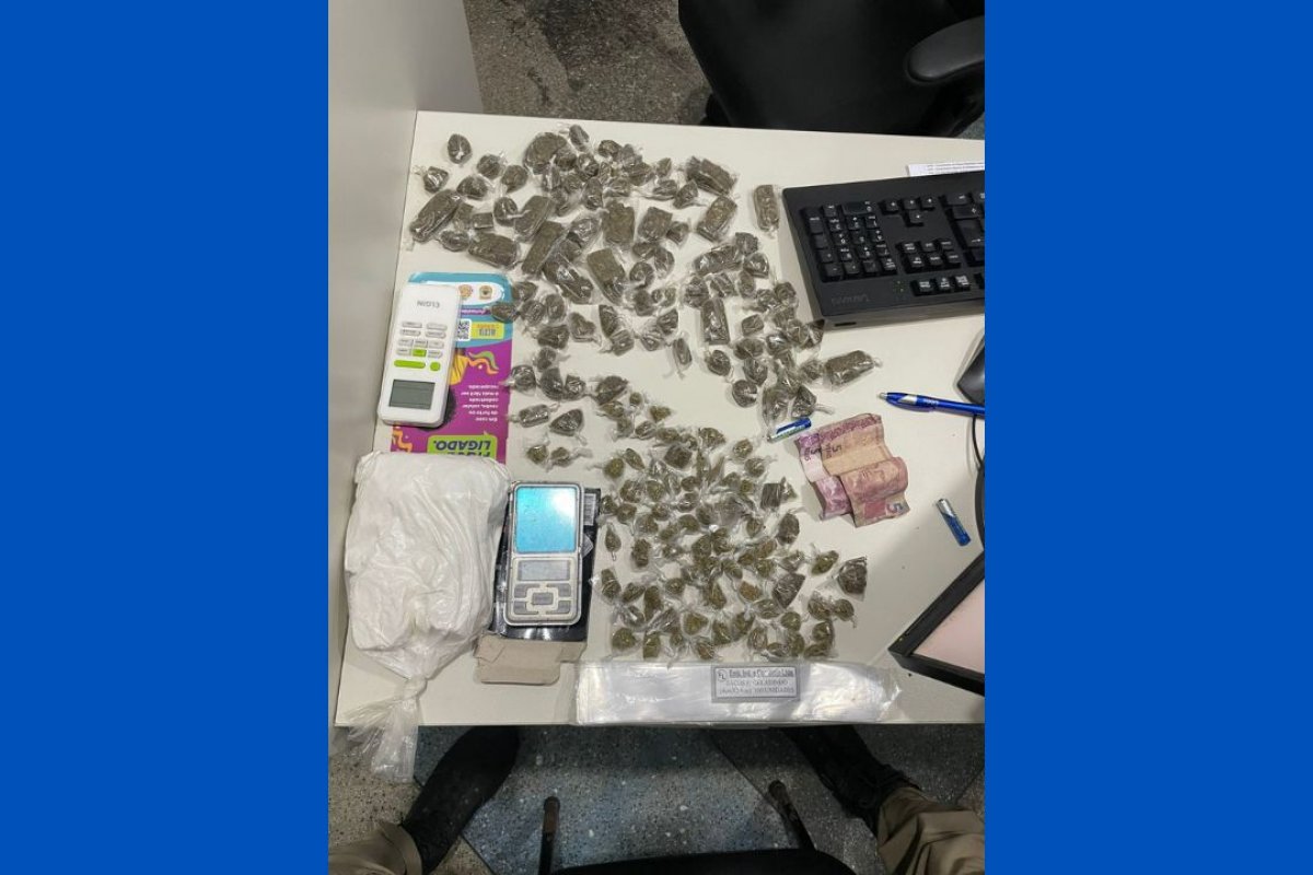 PM apreende drogas no Engenho Velho da Federação