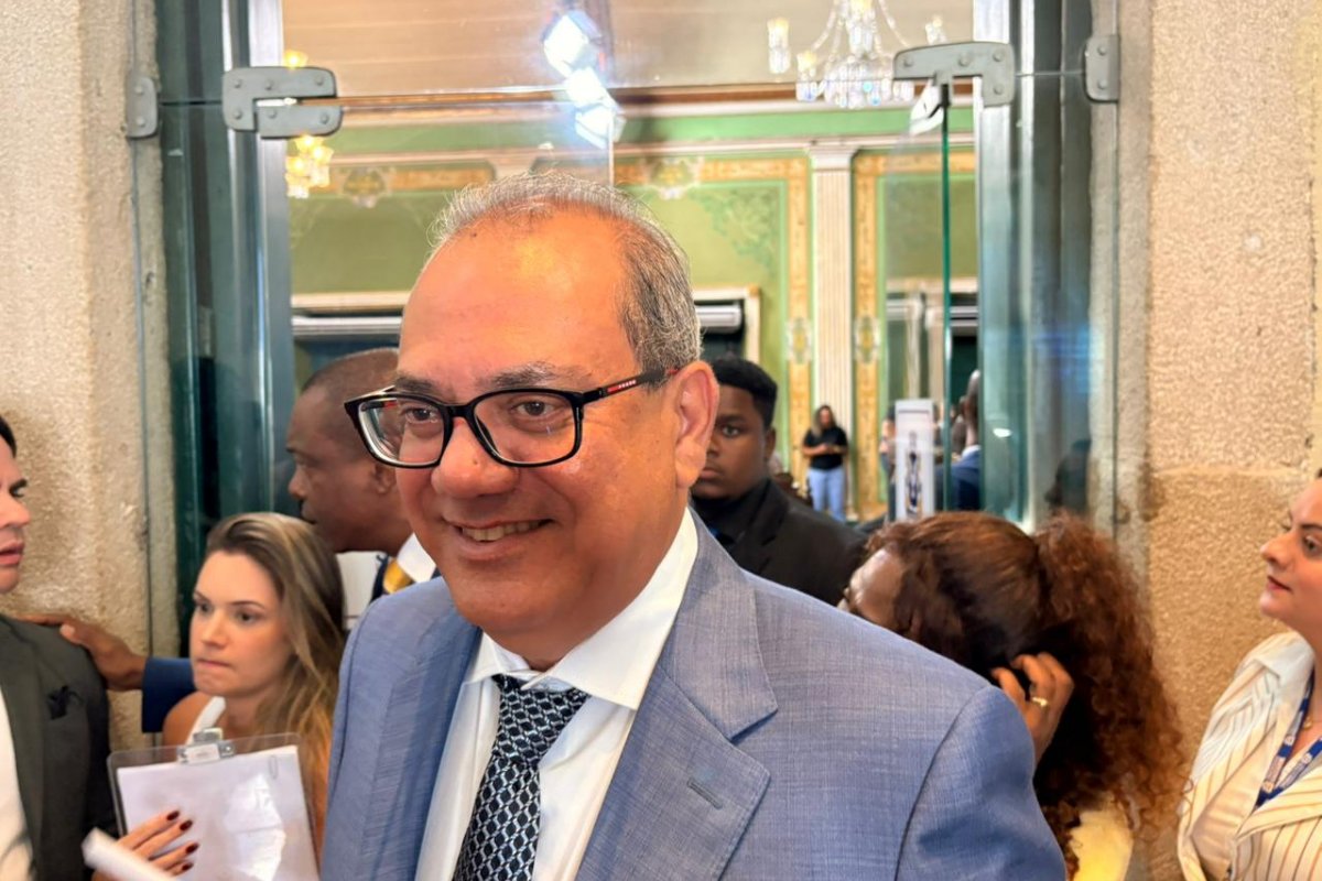 Carlos Muniz afirma não estar preocupado com a composição da Câmara: "Se antecipar a isso, não tem condições"