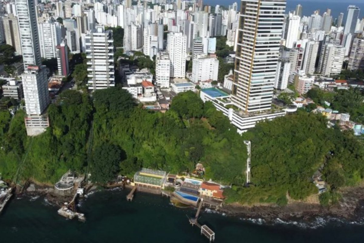 Justiça Federal anula leilão de área verde na Encosta da Vitória após ação movida pelo CAU-BA