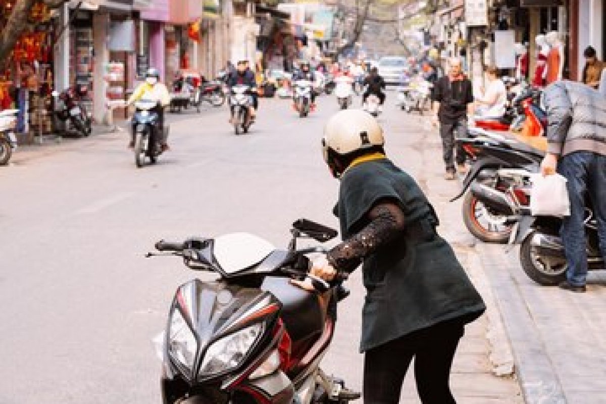 Governo do Vietnã inicia proibição de circulação para motos a gasolina 