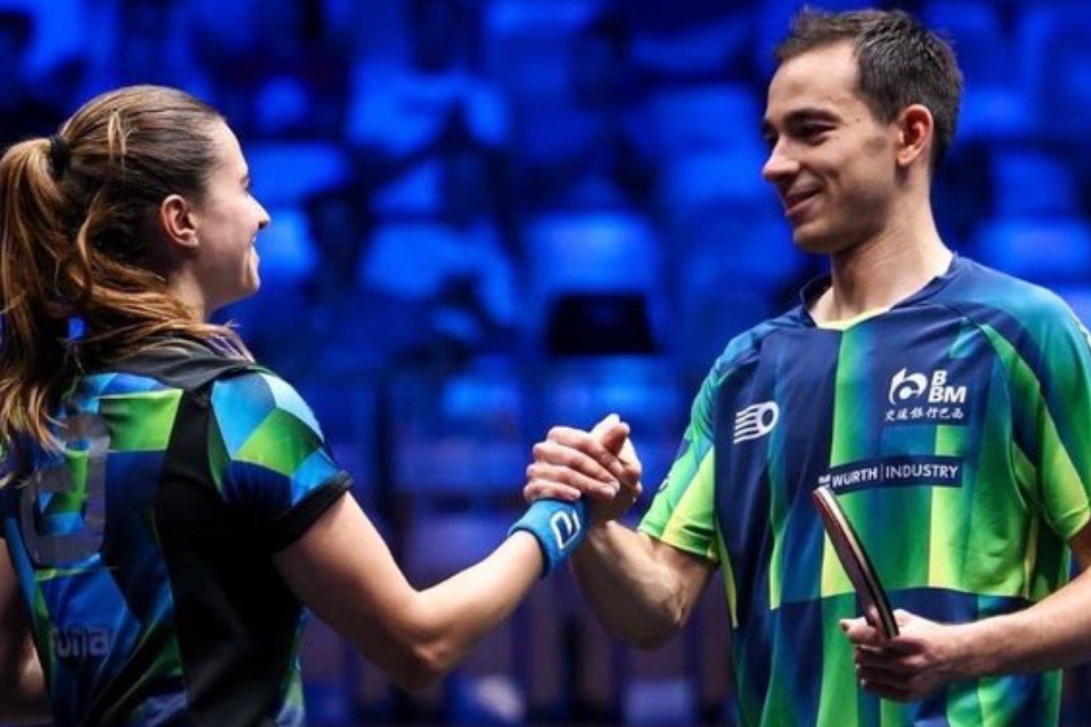 Calderano e Bruna Takahashi vão à semi de duplas do Smash de Singapura