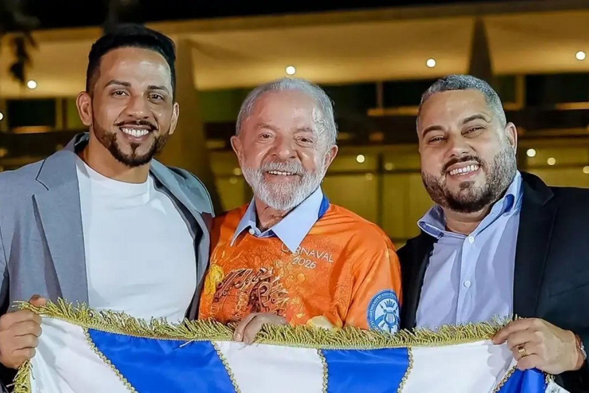 Pesquisa AtlasIntel mostra divisão sobre homenagem a Lula: 47,9% veem legalidade, enquanto 45,4% falam em crime eleitoral; veja