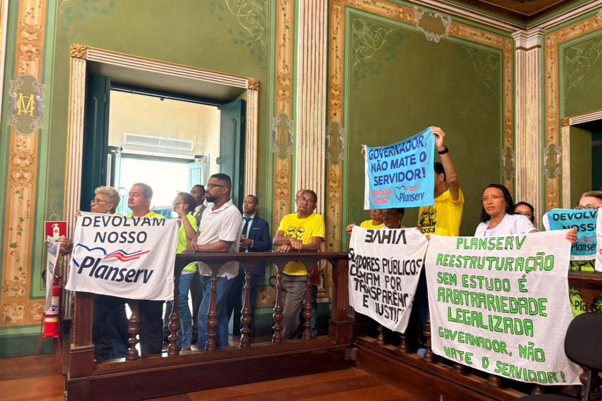 Vídeo: Em meio a protesto contra aumento do Planserv, vereadores protagonizam bate-boca na Câmara