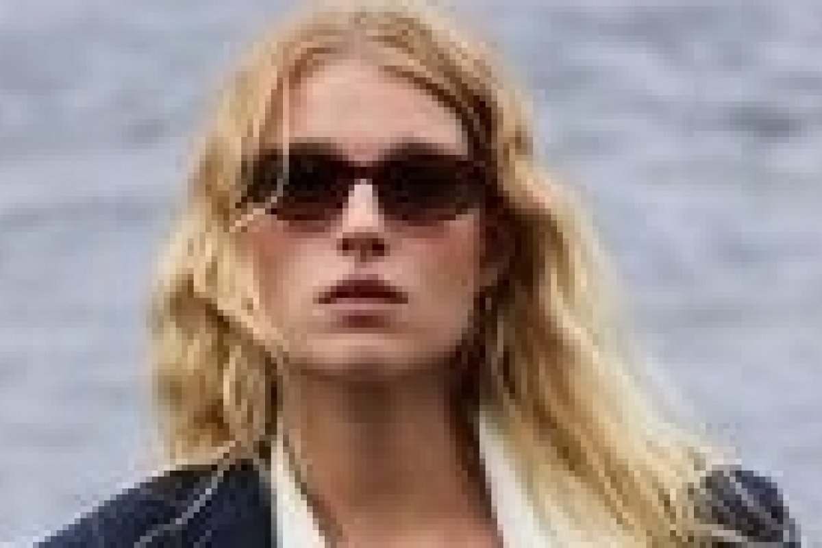 Ideias de looks inspirados na década de 1990 para você apostar! 