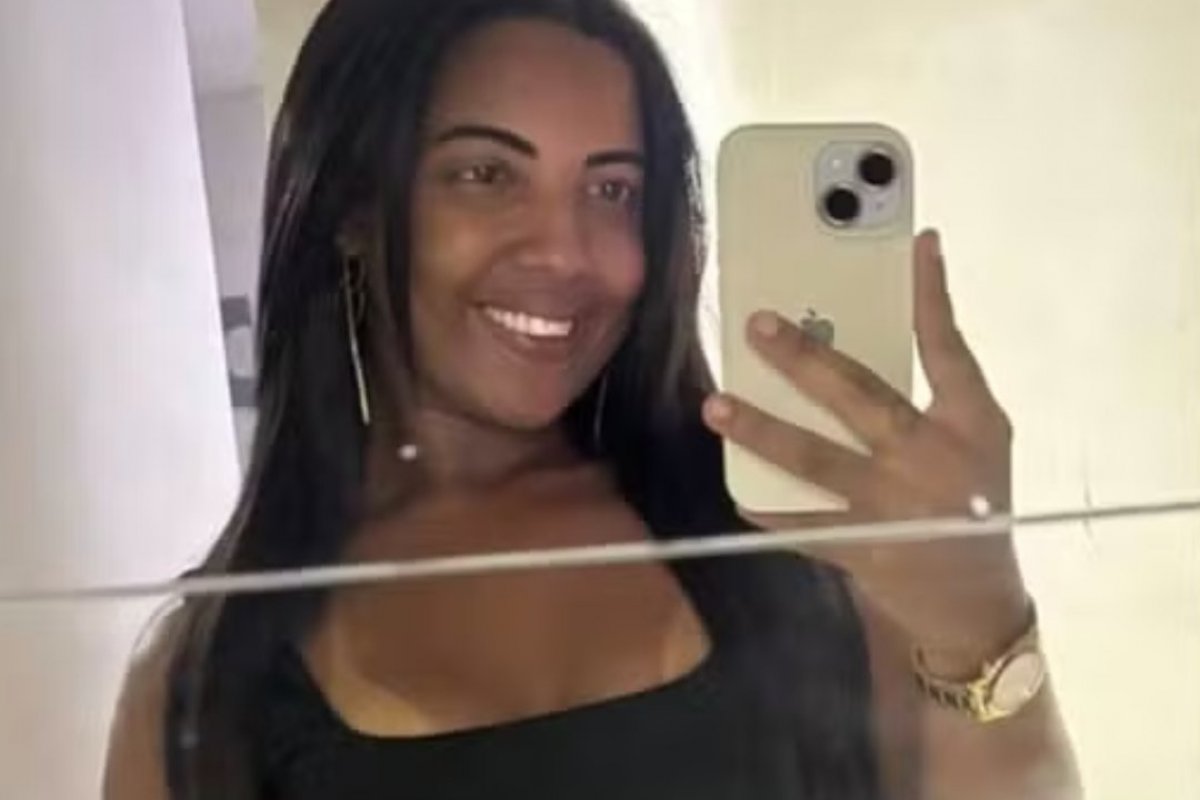 Mulher é esfaqueada e tem corpo queimado após recusar relacionamento amoroso com ex-colega de trabalho 