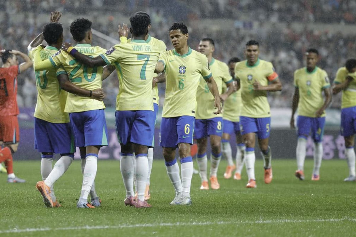Suposta segunda camisa da Seleção para Copa vaza nas redes; confira 