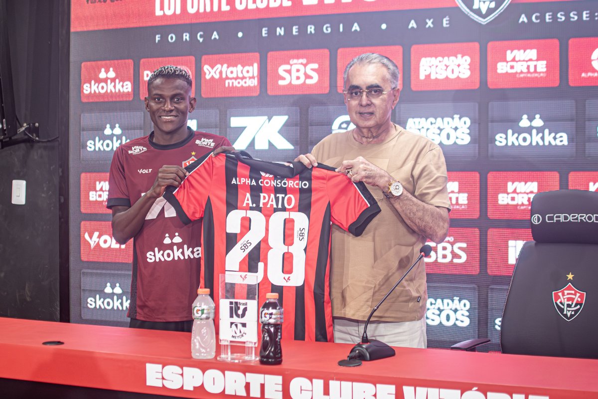 Apresentado no Barradão, Anderson Pato celebra sonho de infância no Vitória