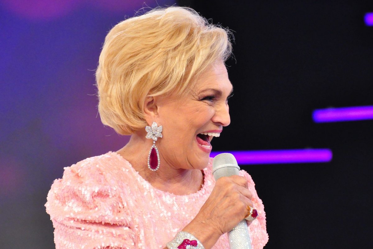 Neste domingo, Hebe Camargo completaria 97 anos!