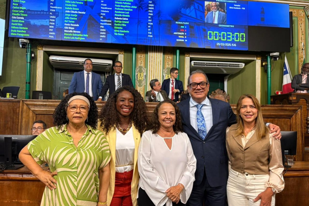 Vídeo: em homenagem ao Dia das Mulheres, Muniz anuncia que sessões da Câmara serão comandadas por vereadoras