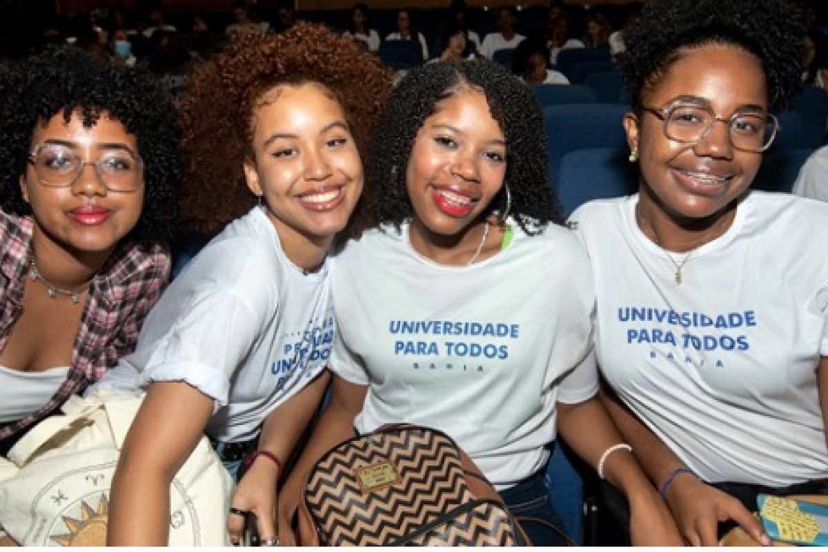 Curso preparatório para Enem e vestibulares abre mais de 20 mil vagas gratuitas para 231 municípios na Bahia