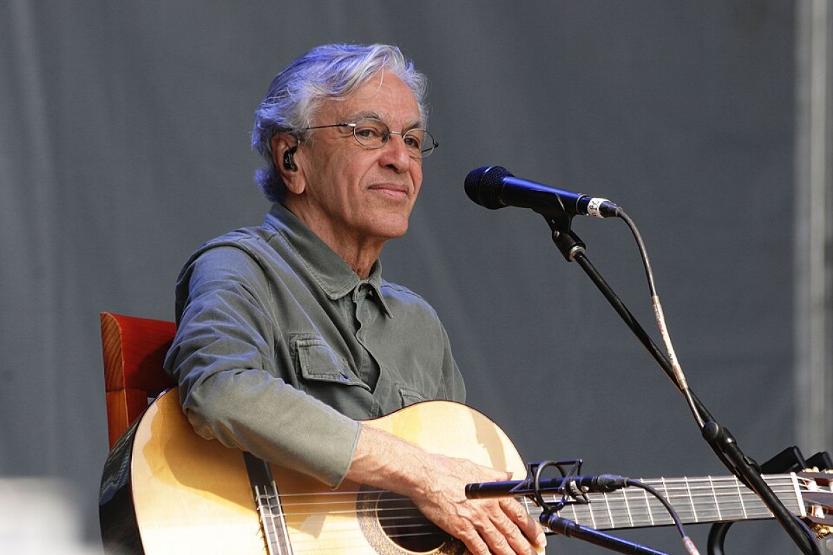 Caetano Veloso vence processo em que pede indenização de R$ 1,3 milhões a Osklen; entenda 