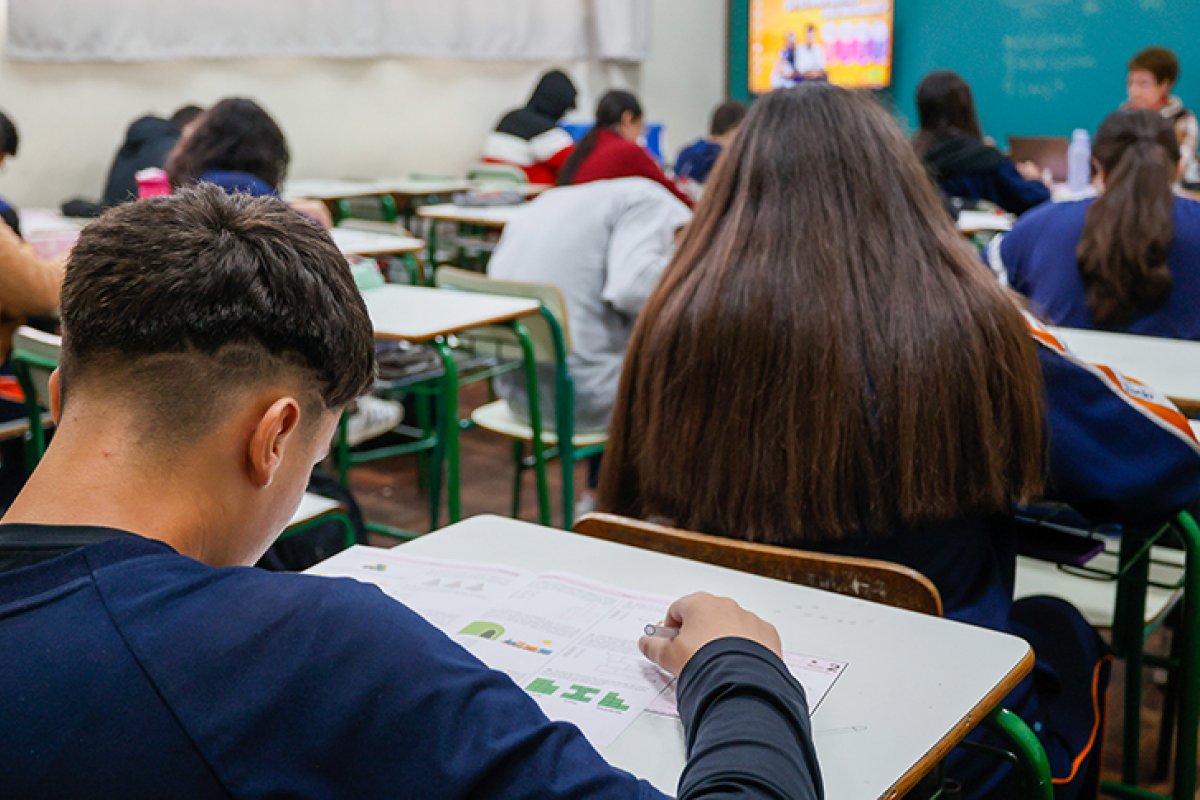 Puxada por educação, inflação da RM Salvador cai para 0,40% em fevereiro, aponta IBGE
