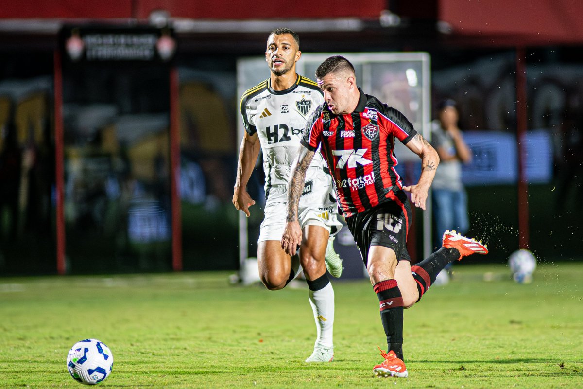 Vitória recebe Atlético-MG no Barradão em busca de recuperação no Brasileirão