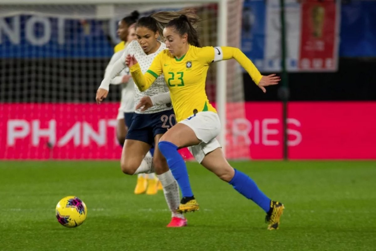 Brasil perde para França e é eliminado Torneio Internacional 