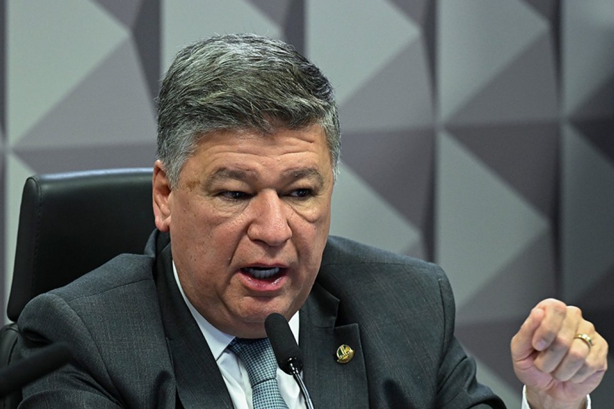 Carlos Viana diz não ter provas de que Lulinha recebia mesada do Careca do INSS