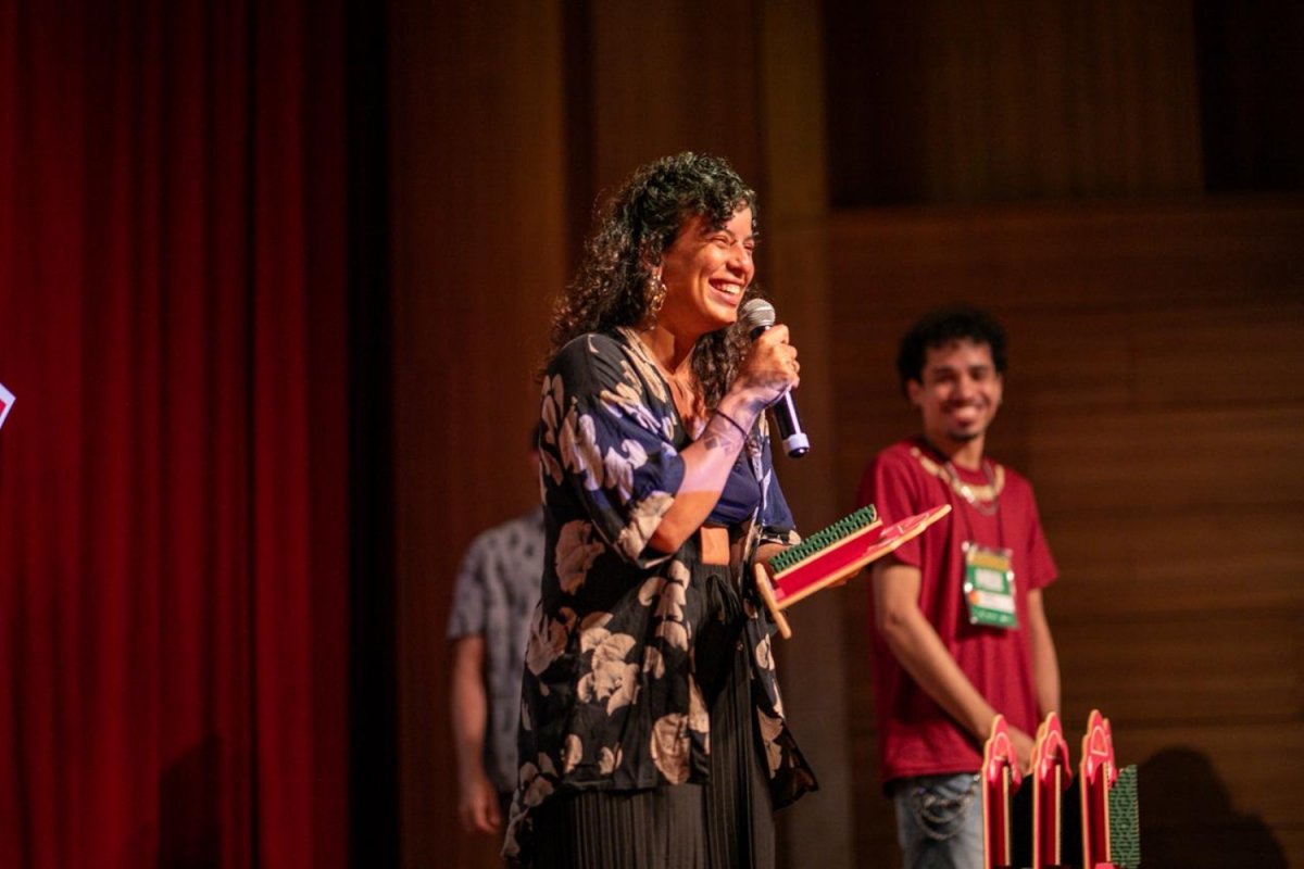 Produtora e realizadora baiana Flávia Santana vence prêmio de Melhor Filme em Mostra de Cinema em Cuiabá! 