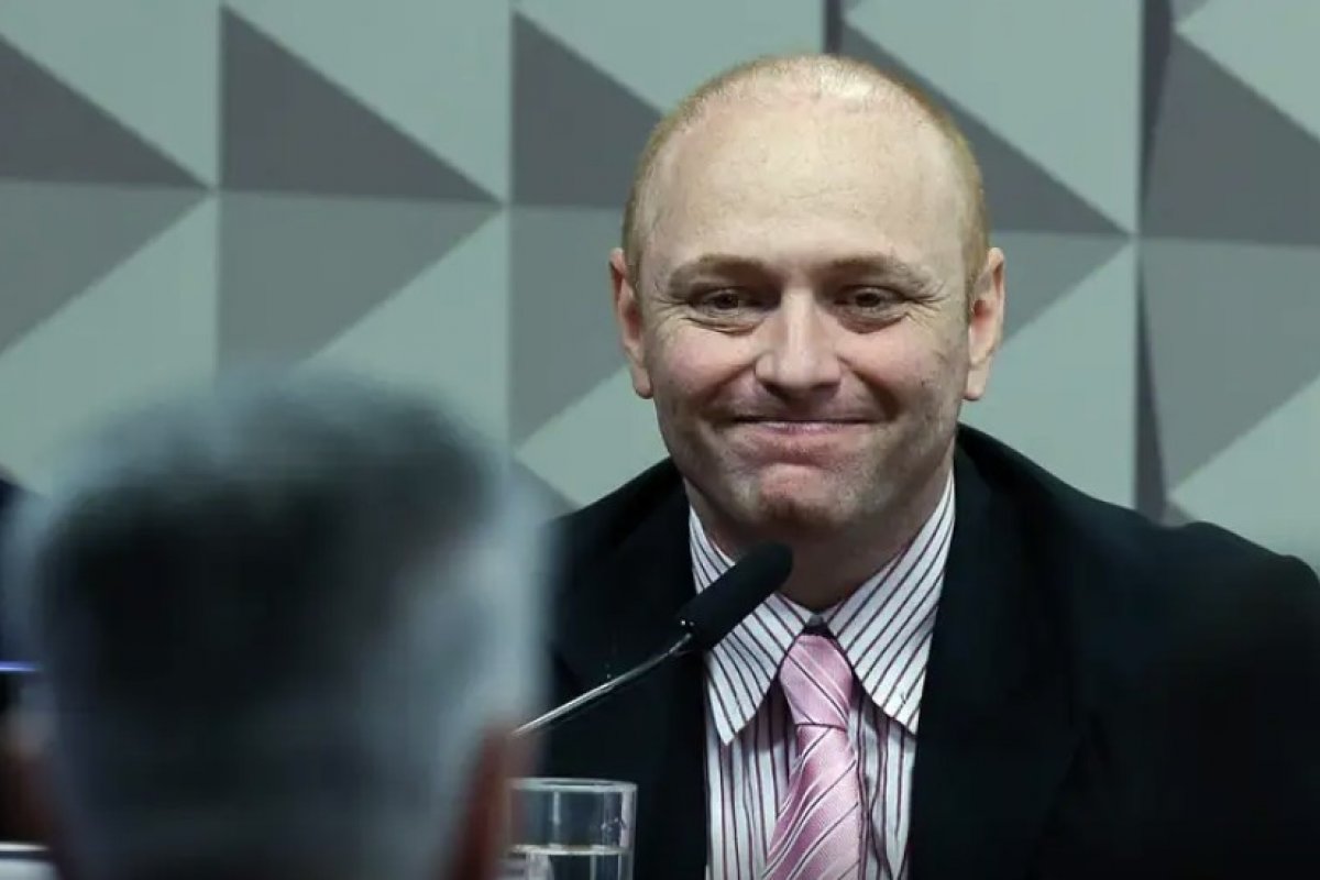 Alexandre de Moraes veta "saidinha" de hacker Delgatti do Tremembé