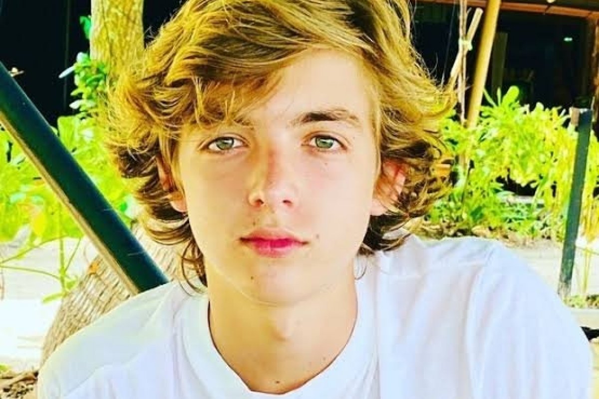 Angélica faz homenagem ao filho Joaquim que completa 15 anos