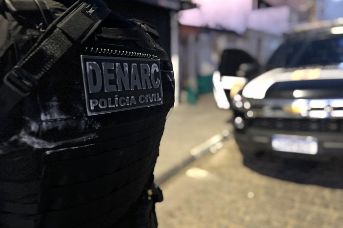 Seis pessoas são presas em operação contra organização criminosa em Feira de Santana