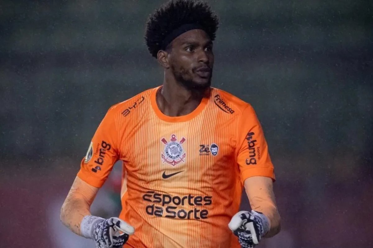 Alisson é cortado e Hugo Souza é convocado para amistosos da Seleção