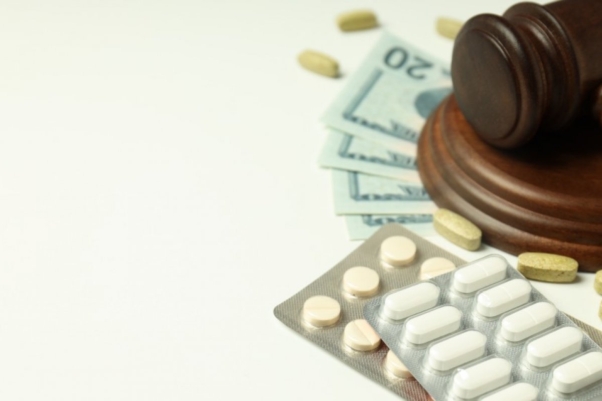Cmed aplica R$ 13,5 milhões em multas a distribuidoras por oferta de medicamentos acima do teto