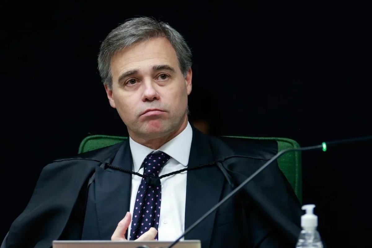 Mendonça libera sócia de “Careca do INSS” de depor na CPMI do INSS