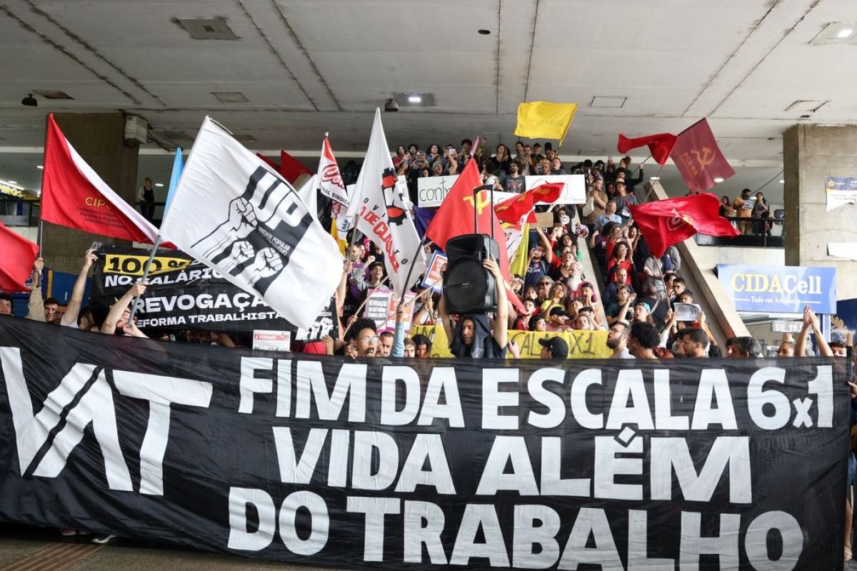 CEO de gigante de shoppings diz que fim da escala 6x1 será ruim para o Brasil: 'Pessoas vão receber menos'