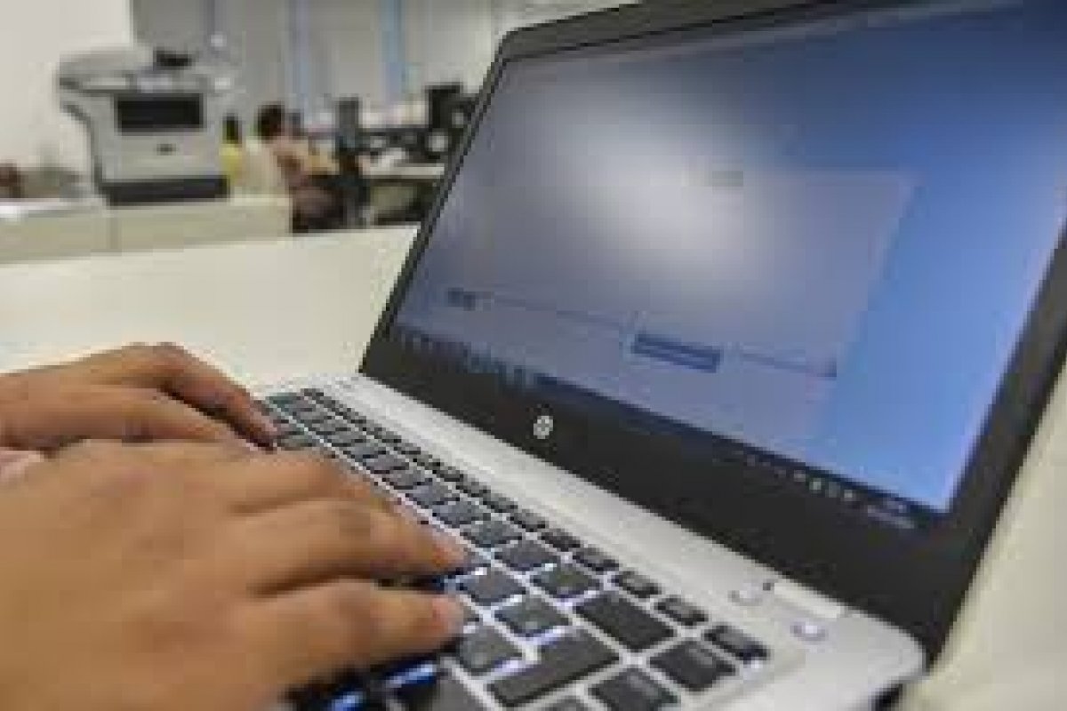 40% dos consumidores usam cartões de banco digitais