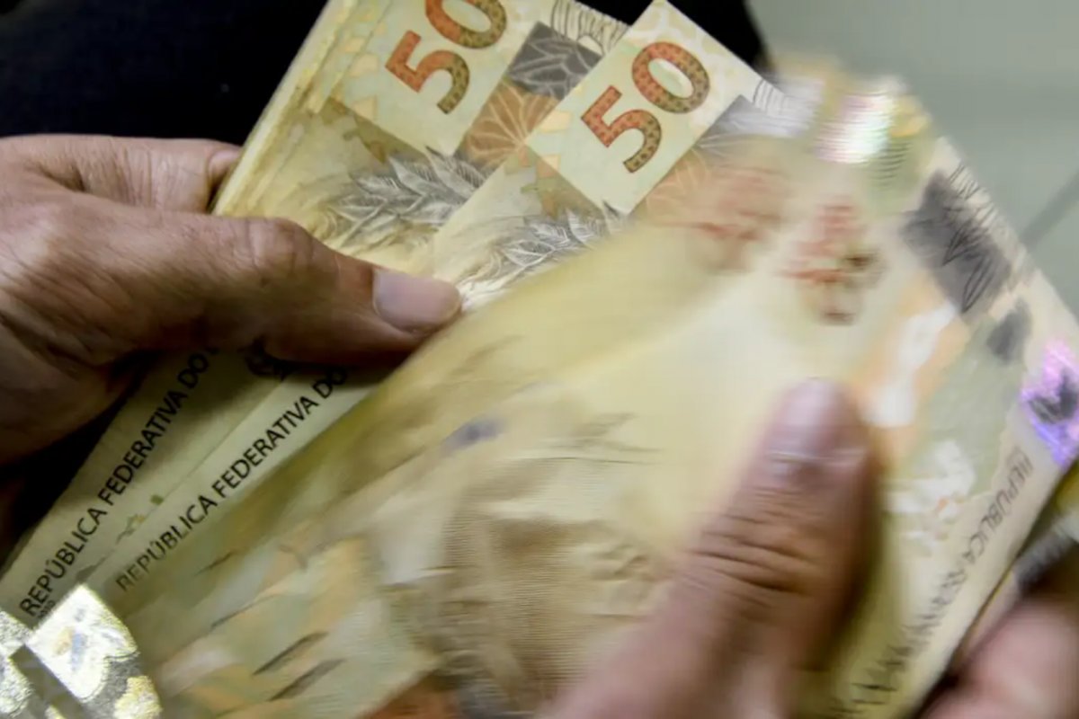 Queda mais lenta da Selic traz desafio extra para empresas endividadas