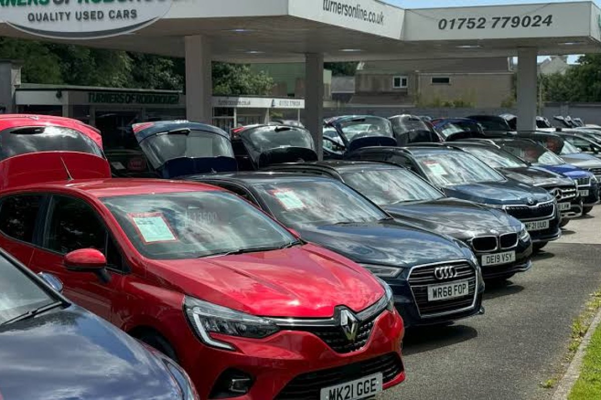 Carro seminovo desvaloriza até 63% em um ano no Reino Unido