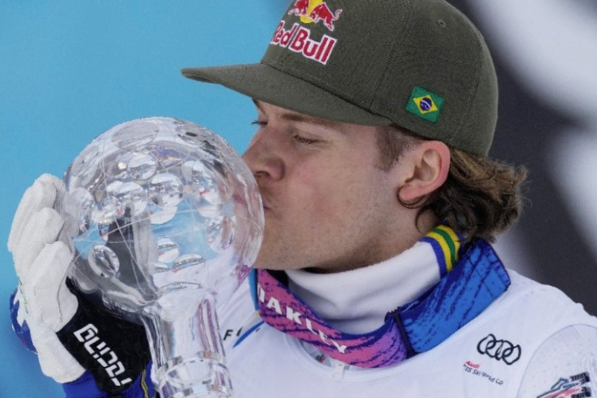 Lucas Pinheiro faz história na Noruega e conquista Globo de Cristal inédito