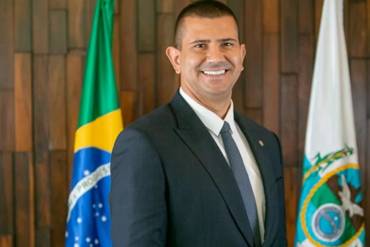 Presidente eleito da Alerj, Douglas Ruas pode assumir o governo do Rio após crise institucional