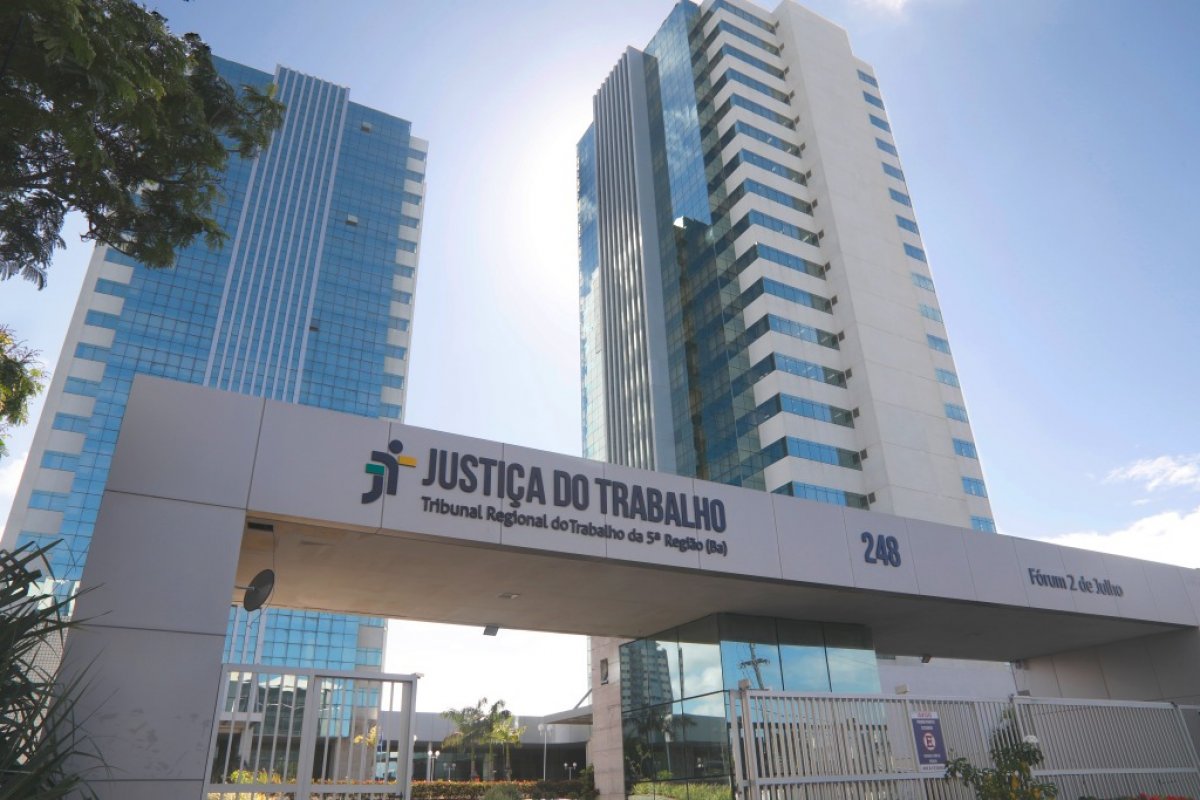 Testemunha morre ao sofrer mal súbito no TRT em Salvador