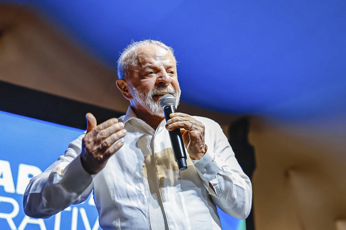 Lula rebate comentários sobre o seu condicionamento físico: 'Treine, seu puto!'; VÍDEO