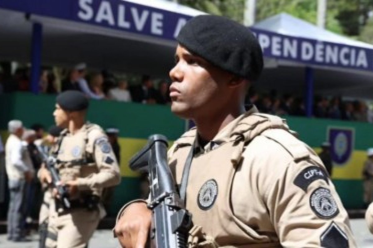 Dez agentes de segurança pública foram baleados em confrontos em 2026, diz relatório
