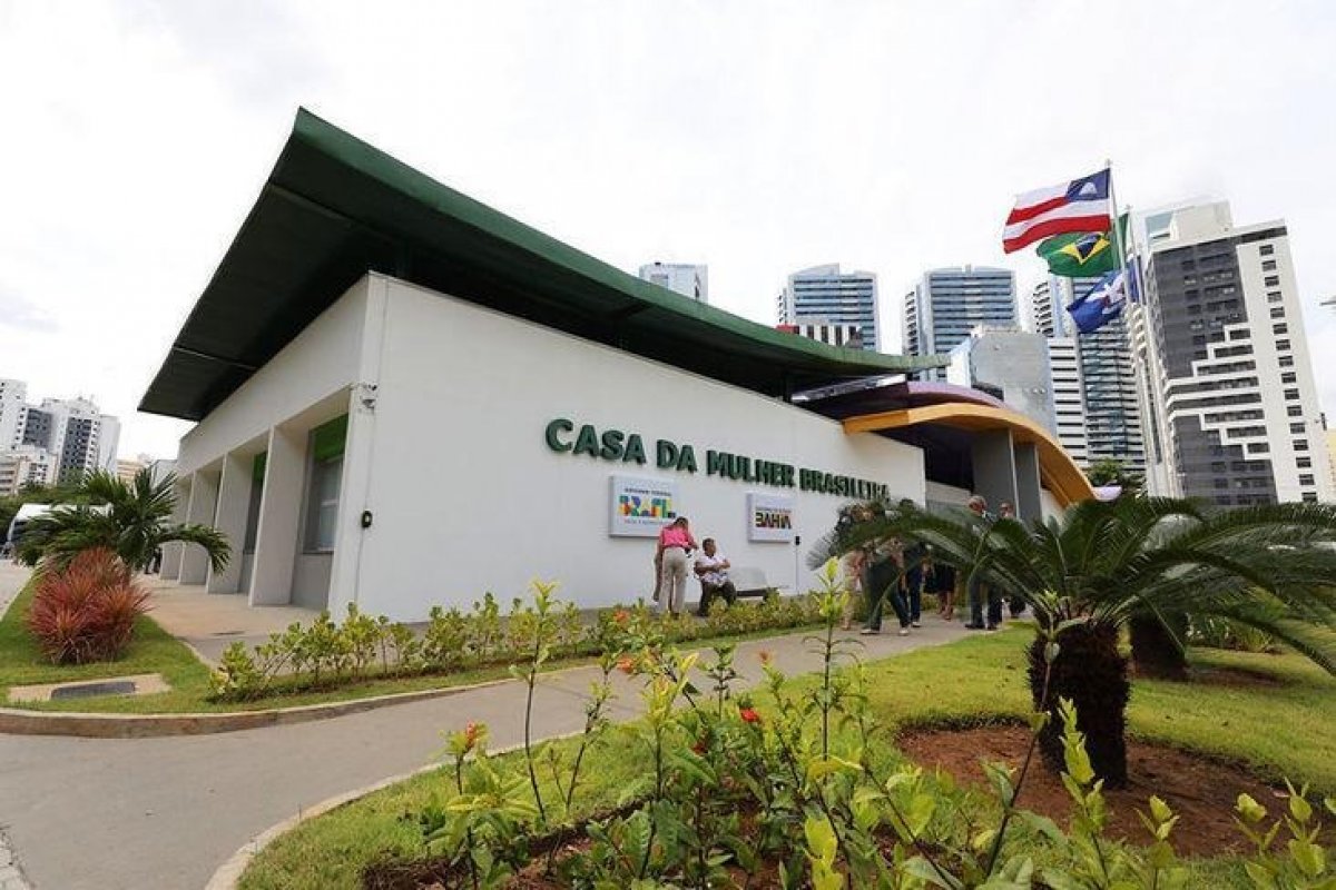 Shopping da capital baiana promove exposição fotográfica em parceria com a DEAM e Casa da Mulher Brasileira!