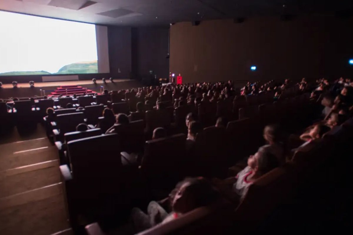 Cinépolis oferece ingressos a R$ 15 e refil de pipoca gratuito neste domingo