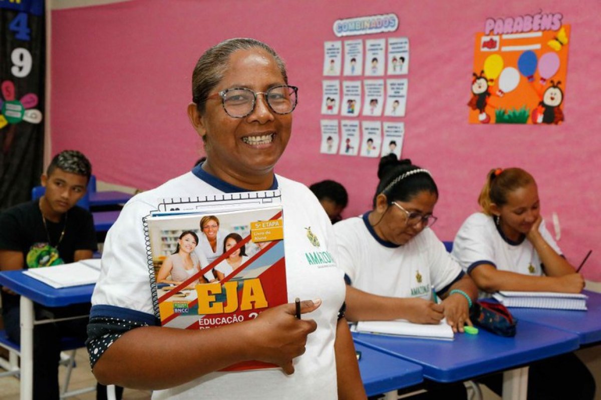CadEJA: MEC lança plataforma que facilita processo de matrícula na rede pública de pessoas com 15 anos ou mais