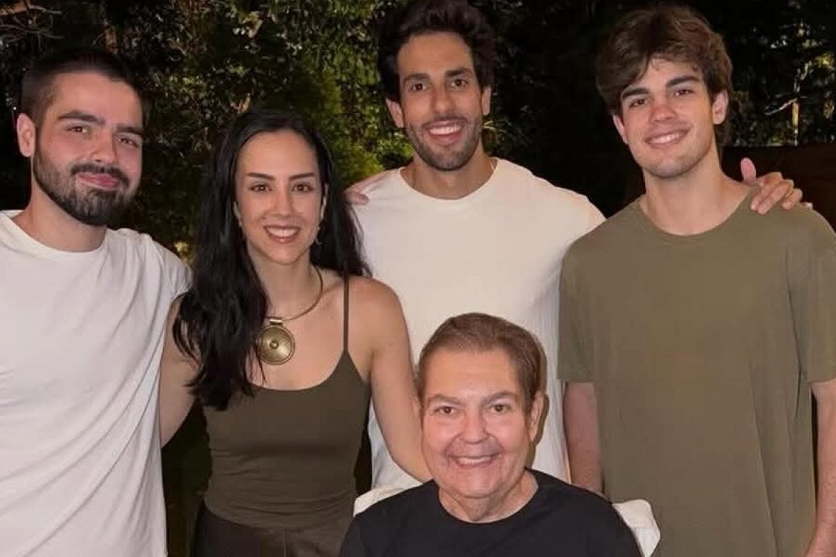 Faustão faz rara aparição, para celebrar o aniversário da filha mais velha, Lara Silva!